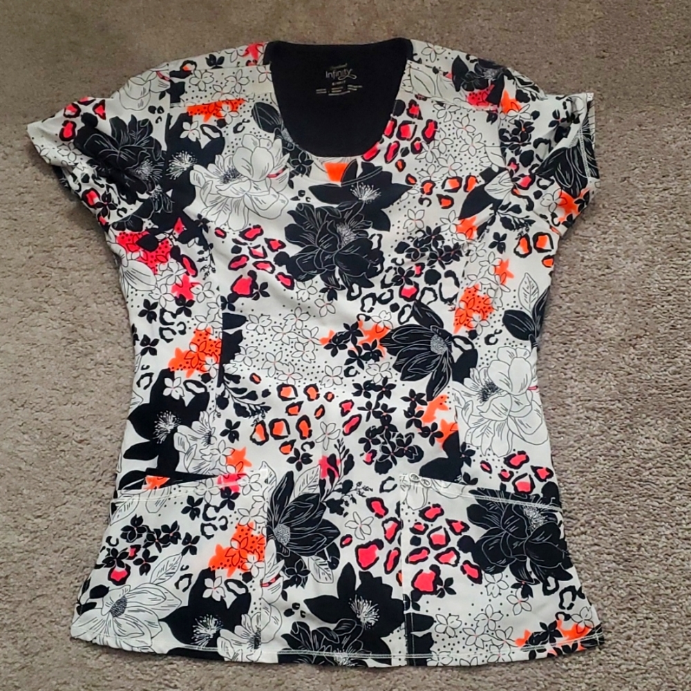 LIKE NEW Cherokee infinity scrub top